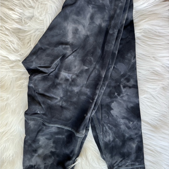 Lululemon leggings - Picture 1 of 2